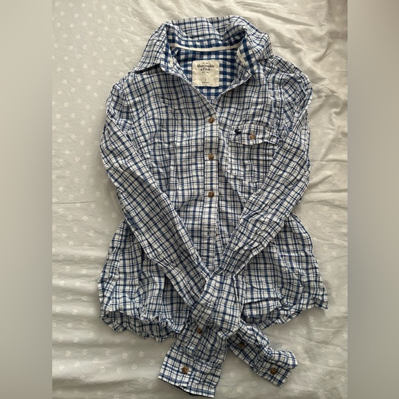 Abercrombie & Fitch Blue and White Plaid Button Up - Picture 2 of 3